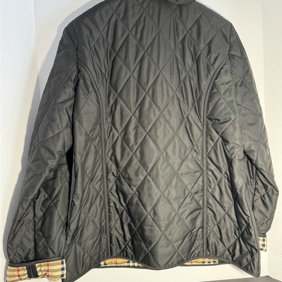 Burberry Diamond Quilted Thermoregulated Jacket. - Picture 5 of 8